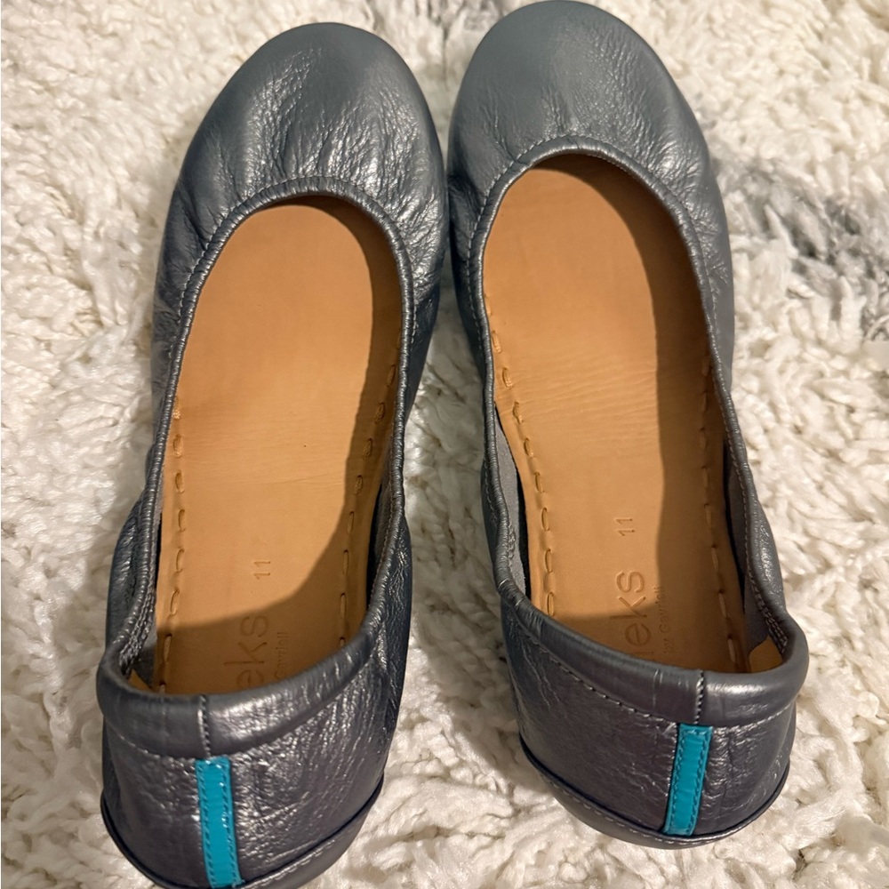 Tieks Metallic Gray Ballet Flats with pewter 11 like new